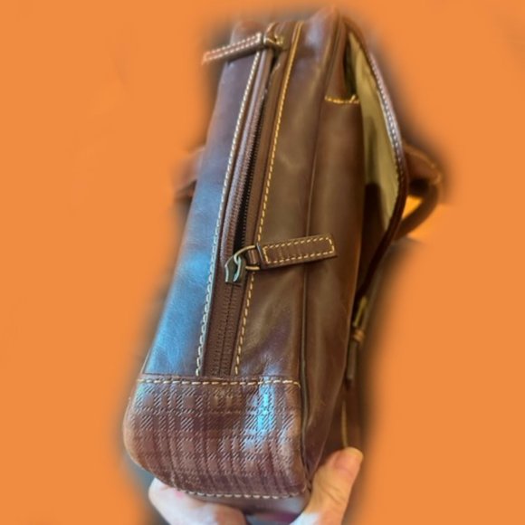 GORGEOUS BOCONI LARGE LEATHER MESSENGER BAG 18"x13"x3"wide. For men&women - Picture 2 of 13